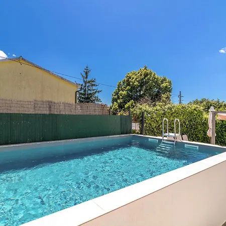 Lovely Home In Labin With Kitchen Holiday home *