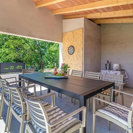 Lovely Home In Labin With Kitchen