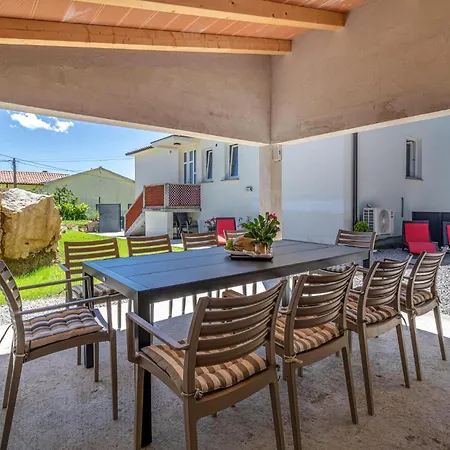 Lovely Home In Labin With Kitchen Holiday home