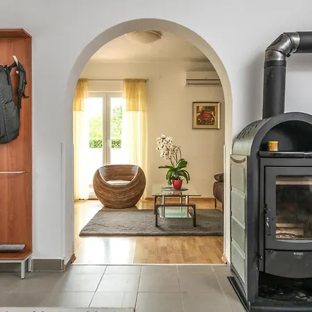 Holiday home Lovely Home In Labin With Kitchen