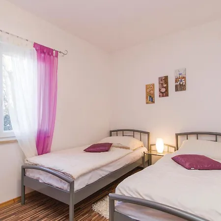 Lovely Home In Labin With Kitchen Holiday home *