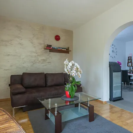 Lovely Home In Labin With Kitchen *