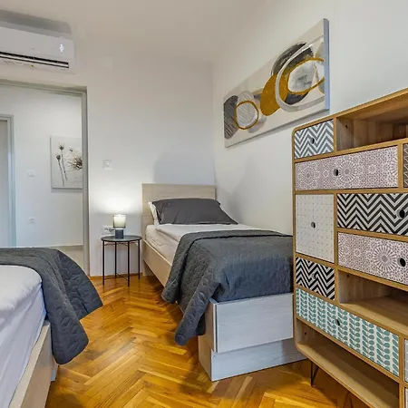 Lovely Home In Labin With Kitchen Holiday home *