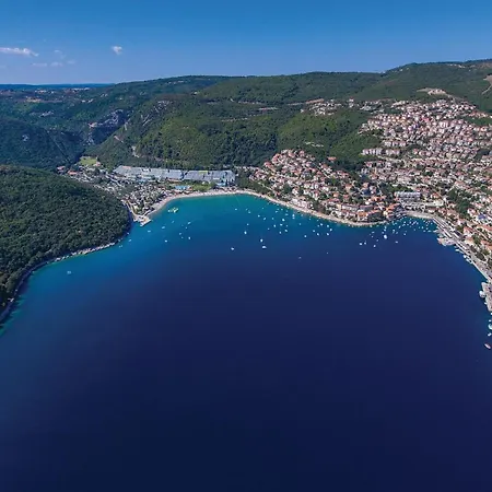 Holiday home Lovely Home In Labin With Kitchen *