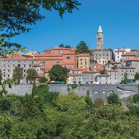 Lovely Home In Labin With Kitchen Holiday home *